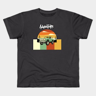 Adventure and exploration Kids T-Shirt